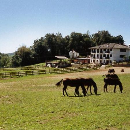 Bed and Breakfast Favetto Family Ranch Rueglio Экстерьер фото