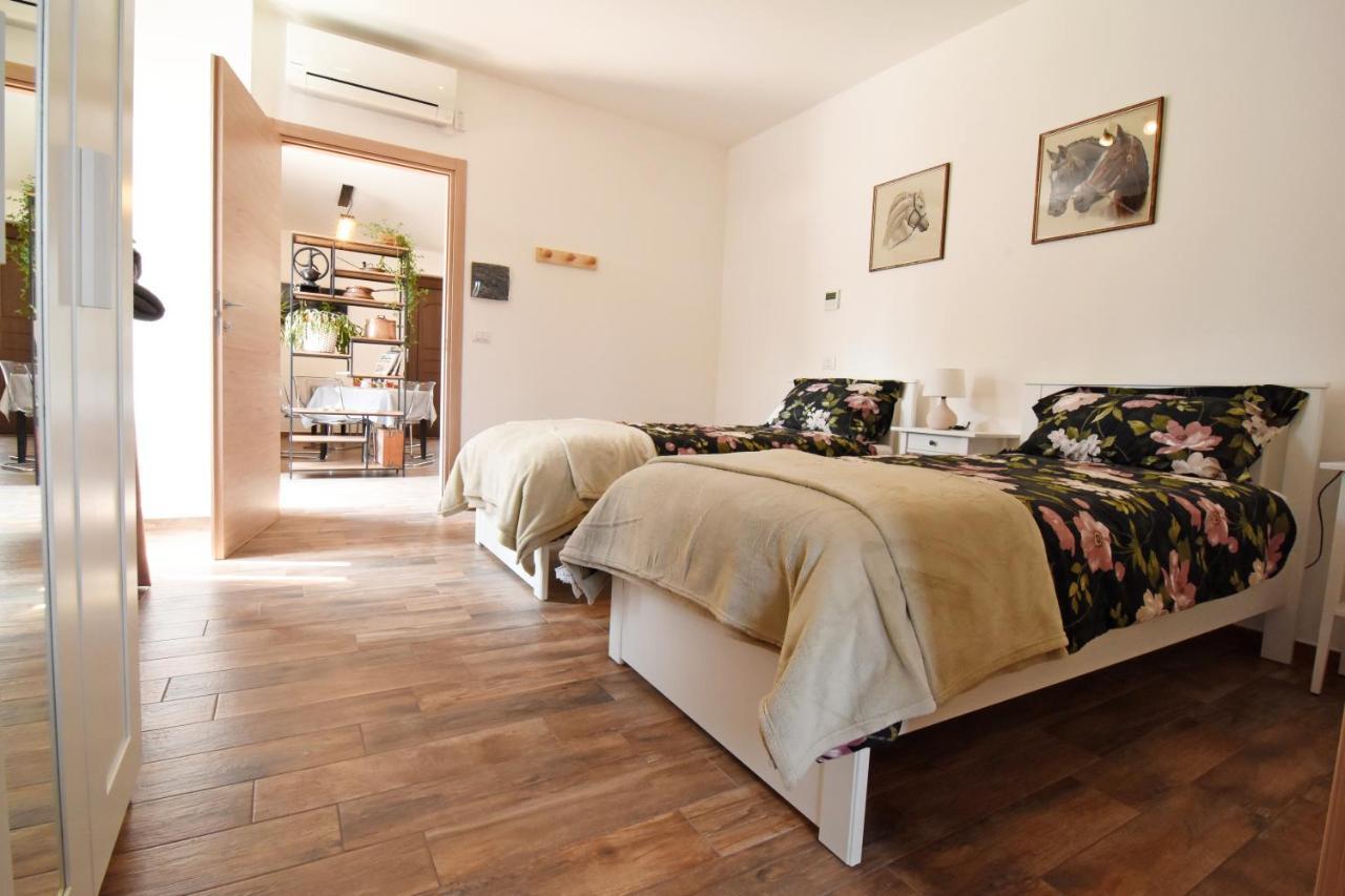 Bed and Breakfast Favetto Family Ranch Rueglio Экстерьер фото